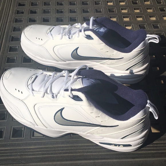 nike air monarch size 15